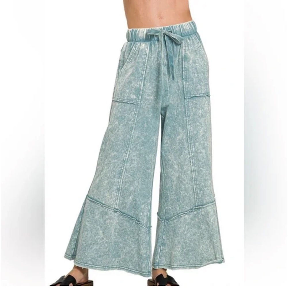 Zenana Kick Out Wide-Leg Pants Size L